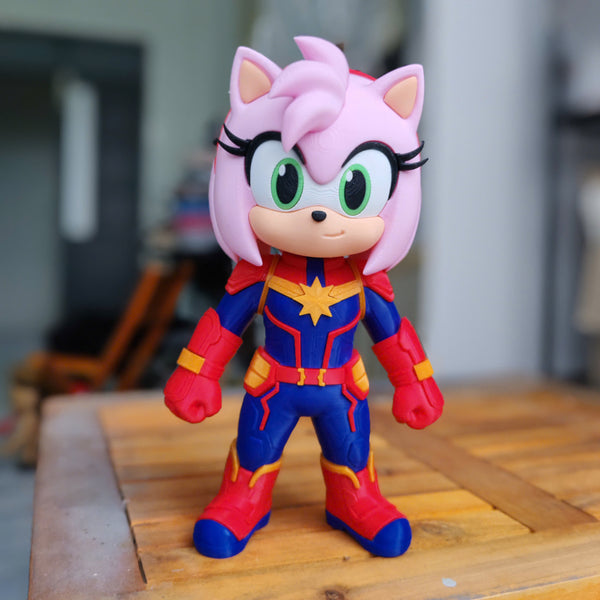 Captain Amy – Amy Rose × Captain Marvel
